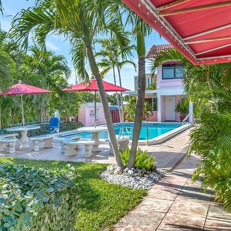 Seahorse Guesthouse Pompano Beach Bagian luar foto