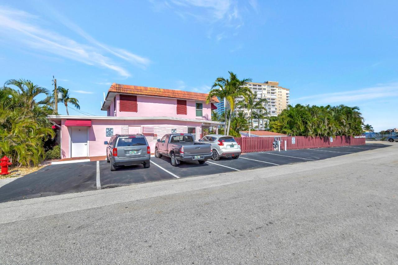 Seahorse Guesthouse Pompano Beach Bagian luar foto