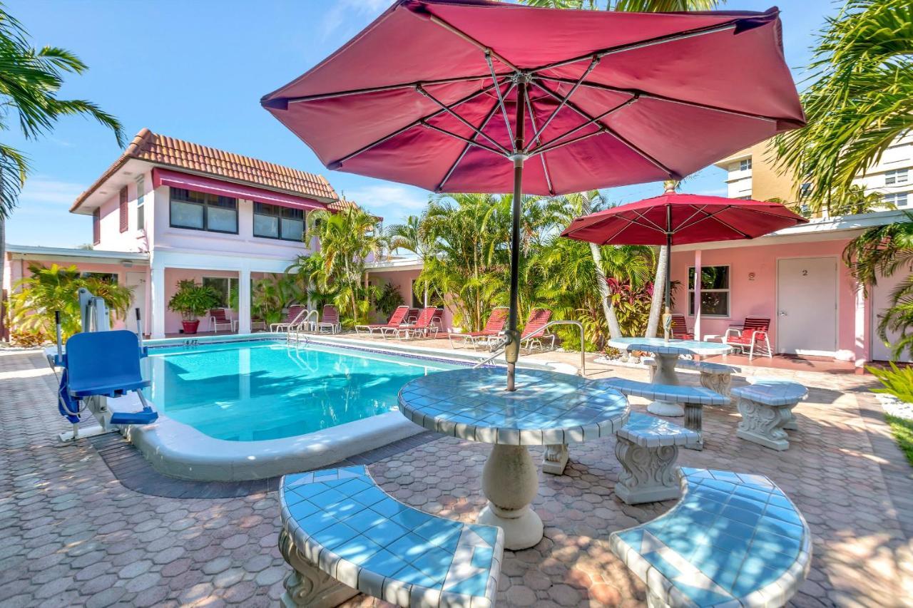 Seahorse Guesthouse Pompano Beach Bagian luar foto