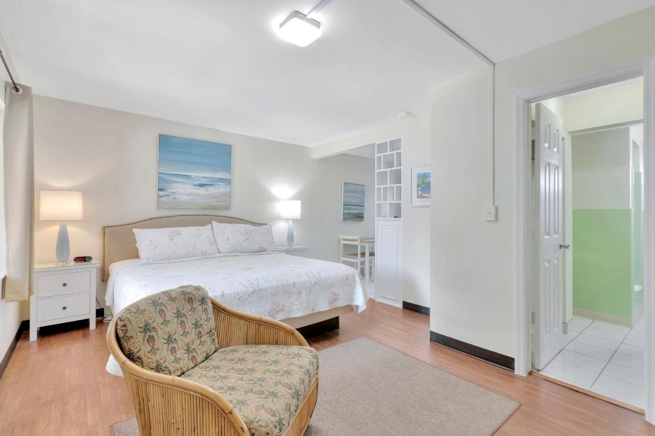 Seahorse Guesthouse Pompano Beach Bagian luar foto