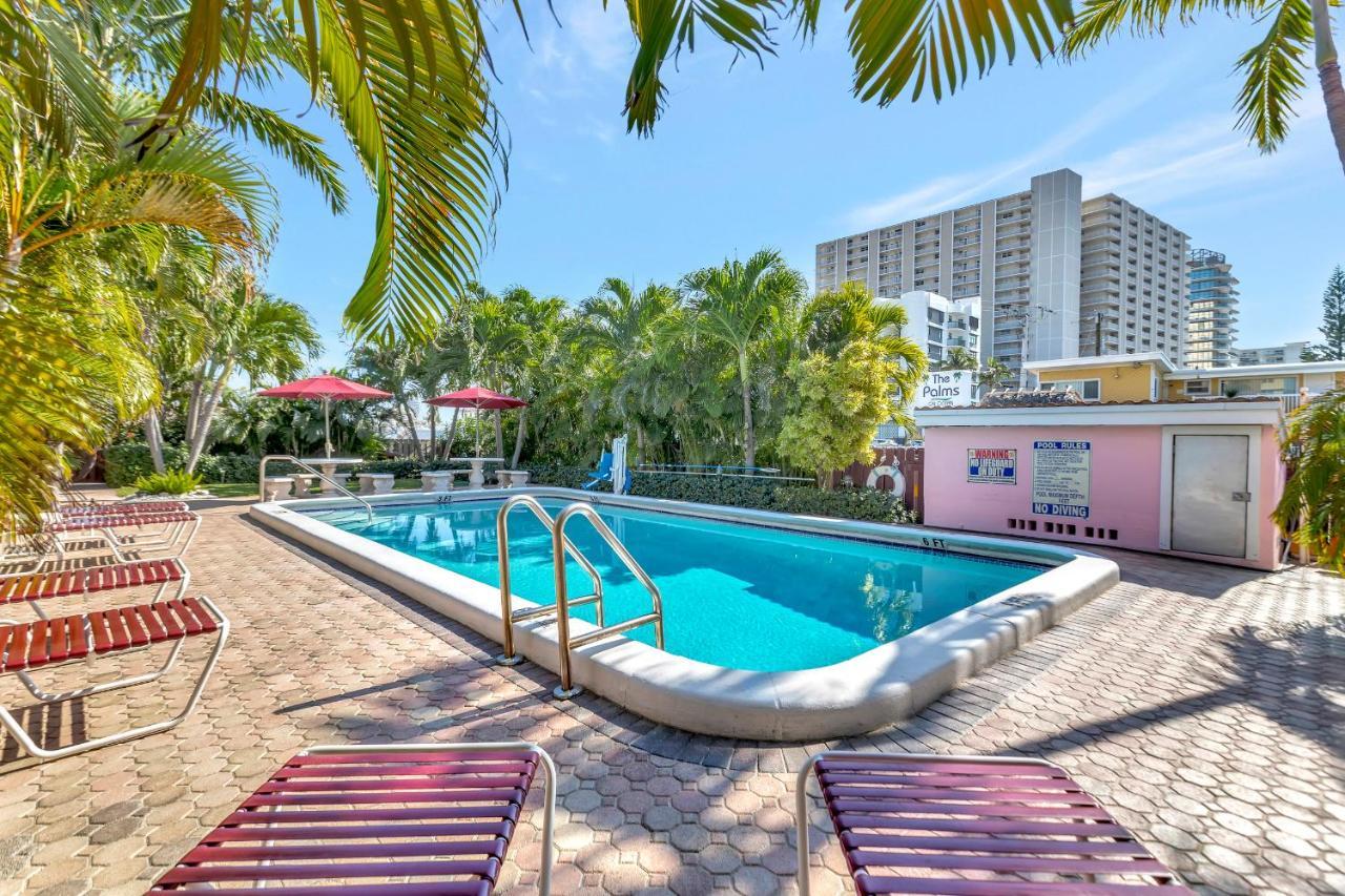Seahorse Guesthouse Pompano Beach Bagian luar foto