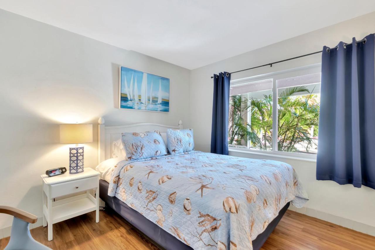 Seahorse Guesthouse Pompano Beach Bagian luar foto