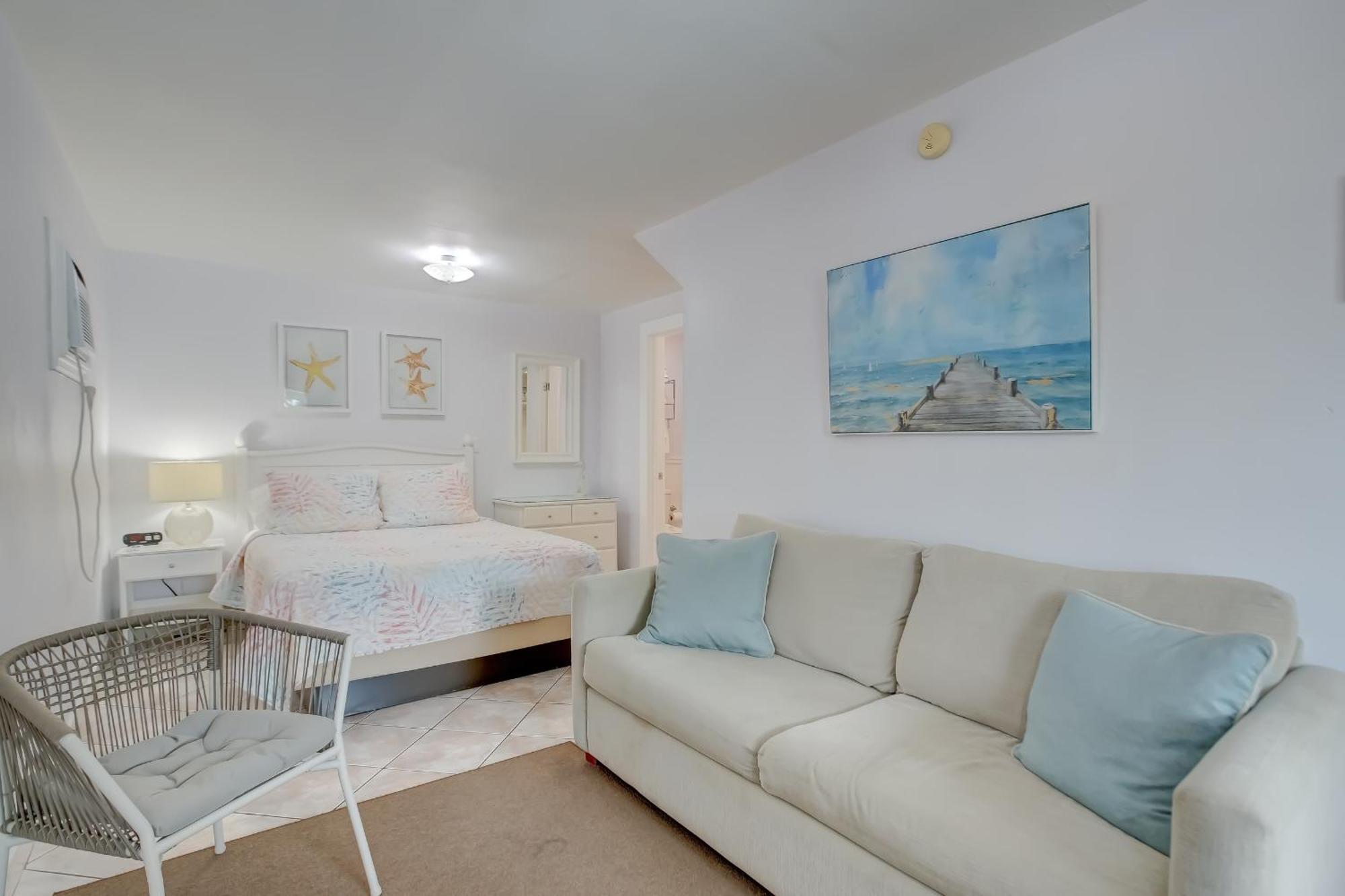 Seahorse Guesthouse Pompano Beach Bagian luar foto