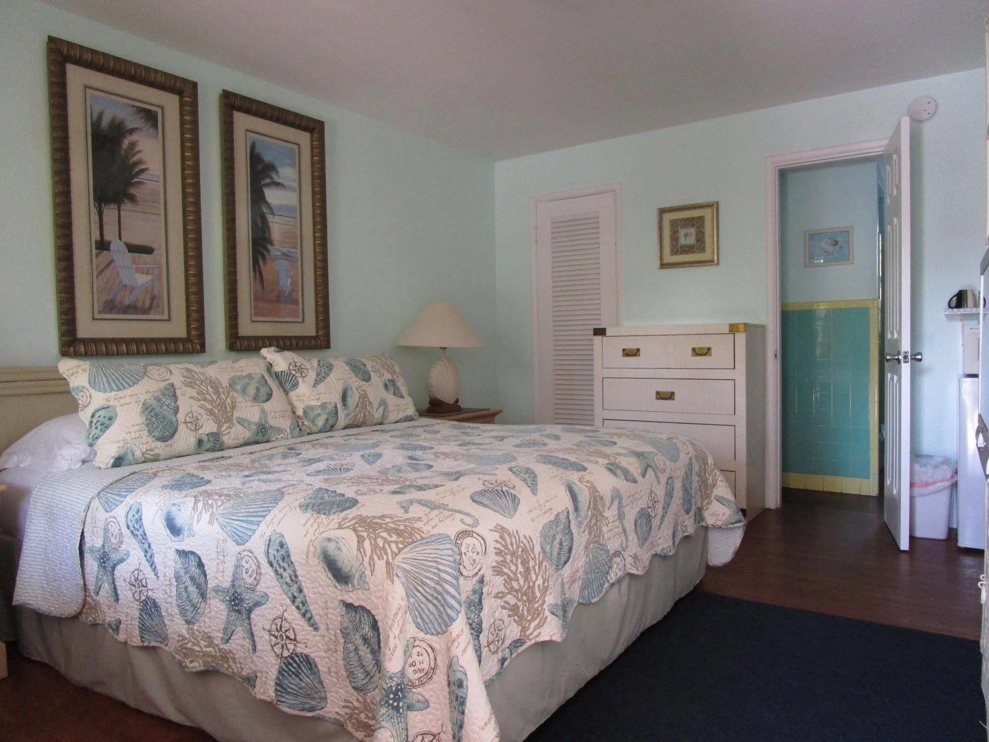 Seahorse Guesthouse Pompano Beach Bagian luar foto